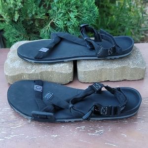 Xero Barefoot Black Sandals Women's size 8